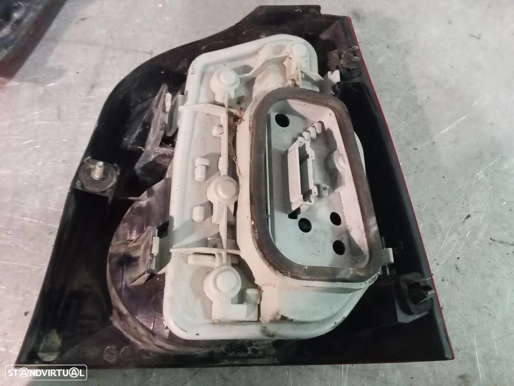FAROLIM VOLKSWAGEN POLO 9N 02-06 - ESQUERDO / DIREITO - 4