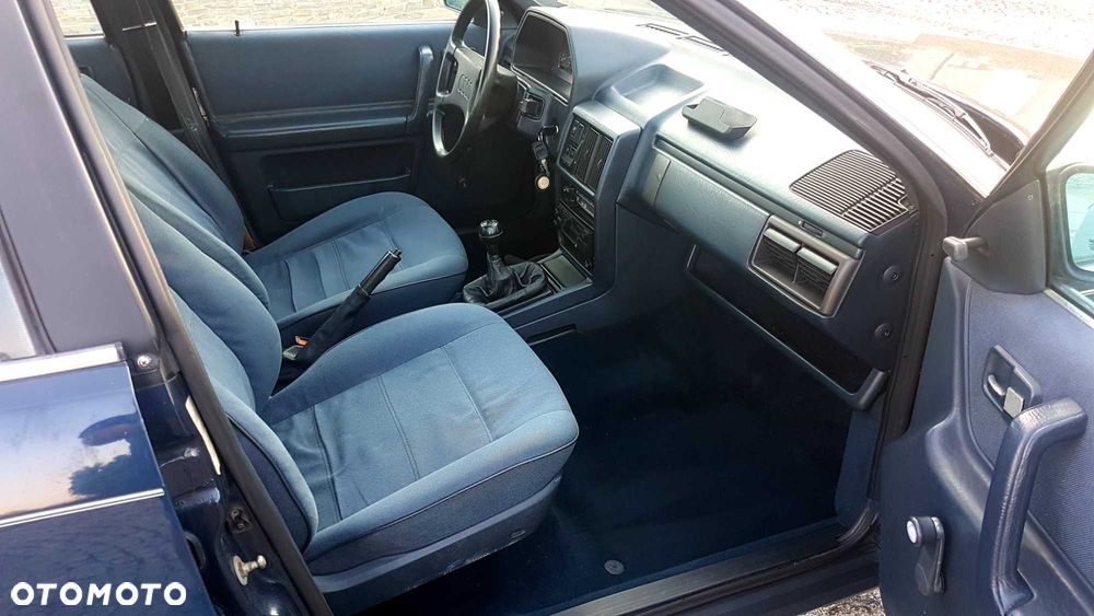Audi 100