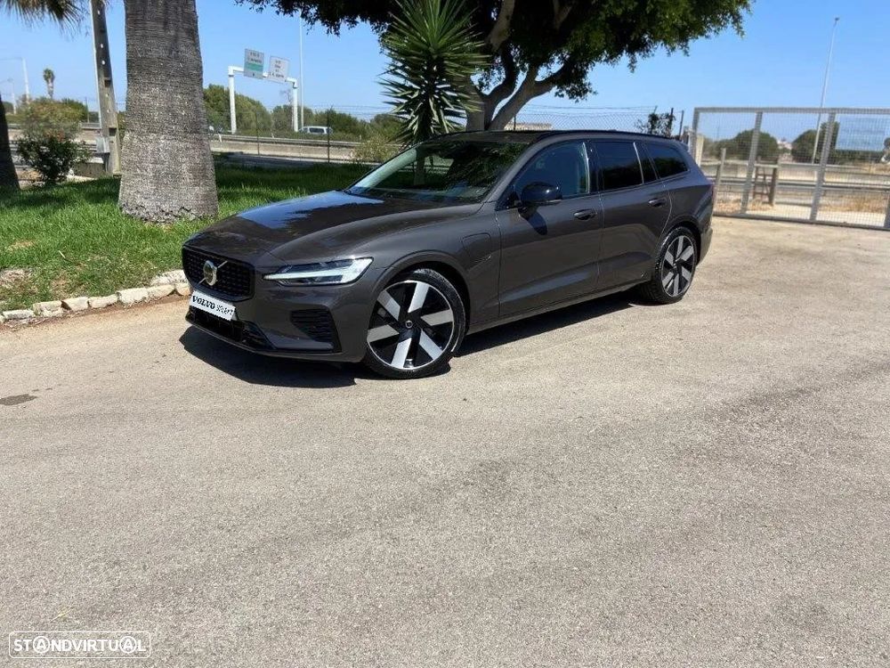 Volvo V60 2.0 T6 AWD TE Plus Dark - 24