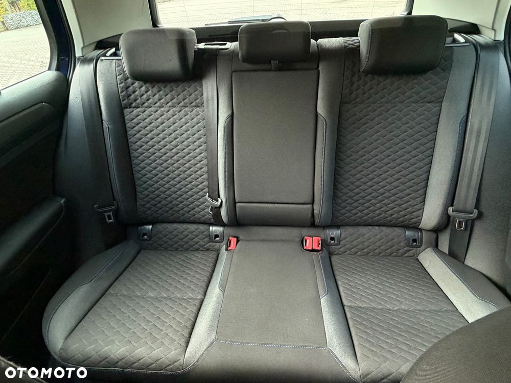 Volkswagen Golf - 23