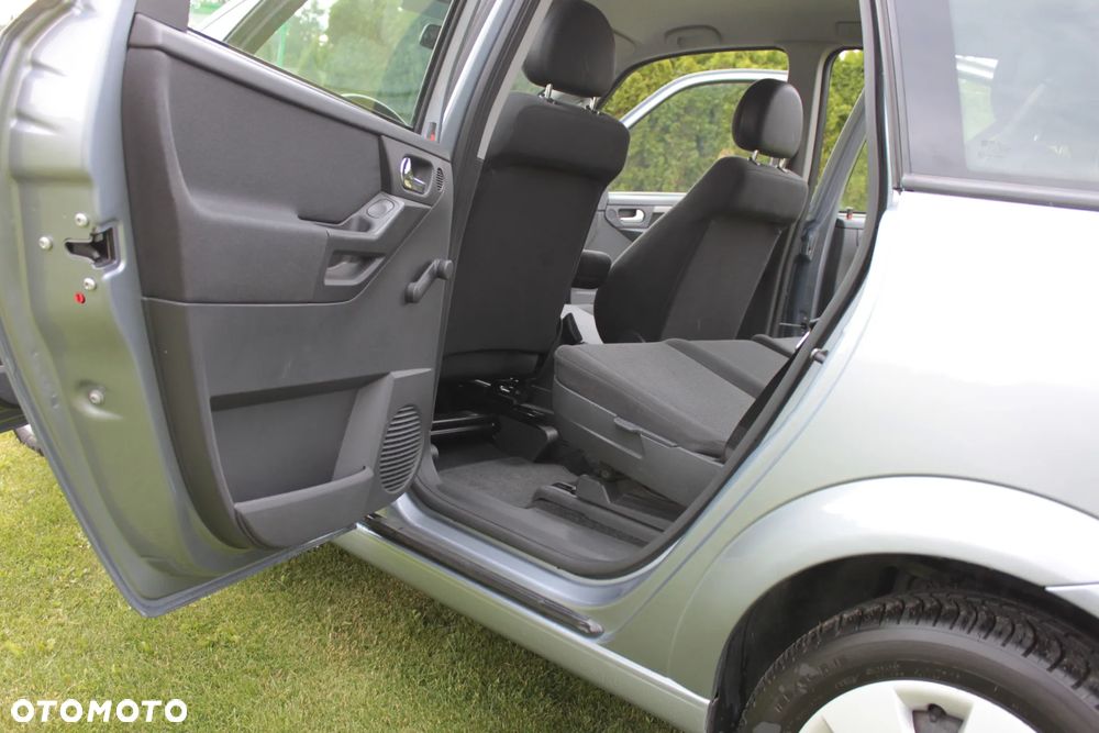 Opel Meriva 1.6 16V - 11