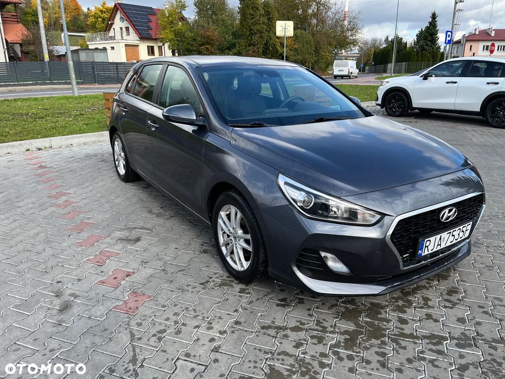 Hyundai i30 1.4 Classic + - 3