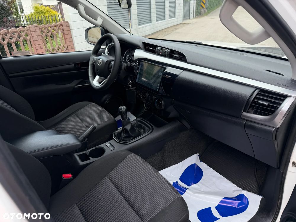 Toyota Hilux 2.4 D-4D Double Cab DLX 4x4 - 14