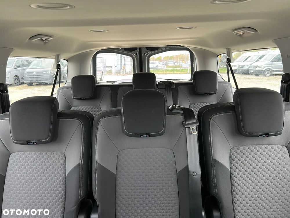 Volkswagen Caravelle - 20