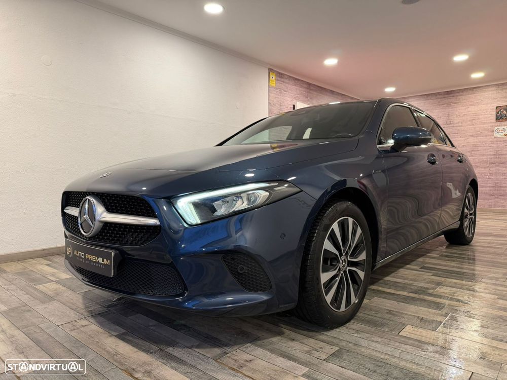Mercedes-Benz A 250 e Style Plus - 4
