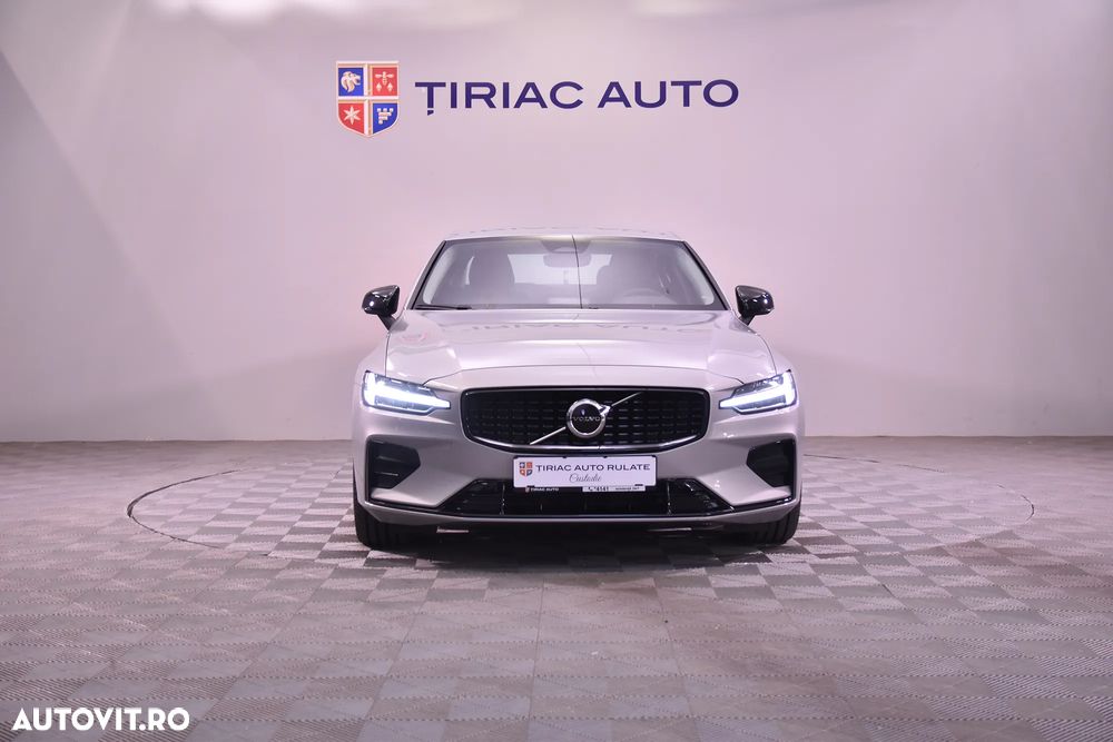 Volvo S60 B4 MHEV AT Plus Dark - 8