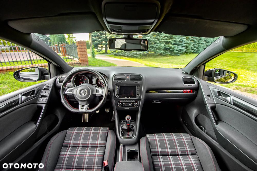 Volkswagen Golf 2.0 TSI GTI - 25