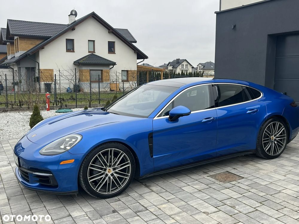 Porsche Panamera 4S - 6