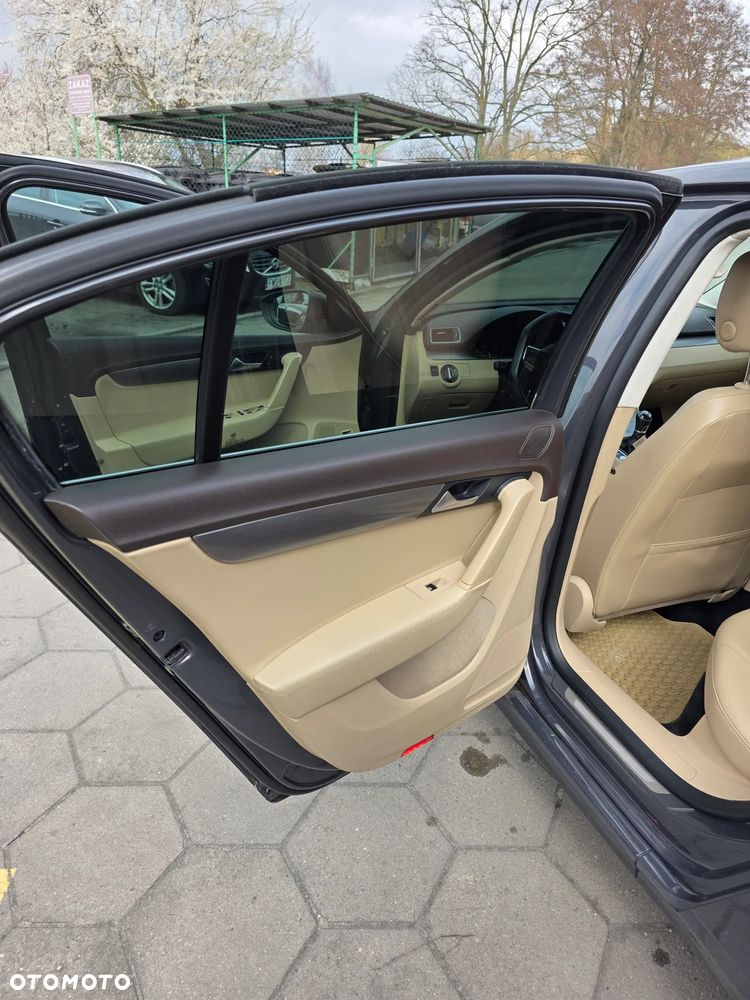 Volkswagen Passat 2.0 TDI 4Mot Comfortline - 8