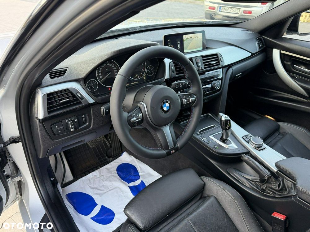BMW Seria 3 318d M Sport - 22