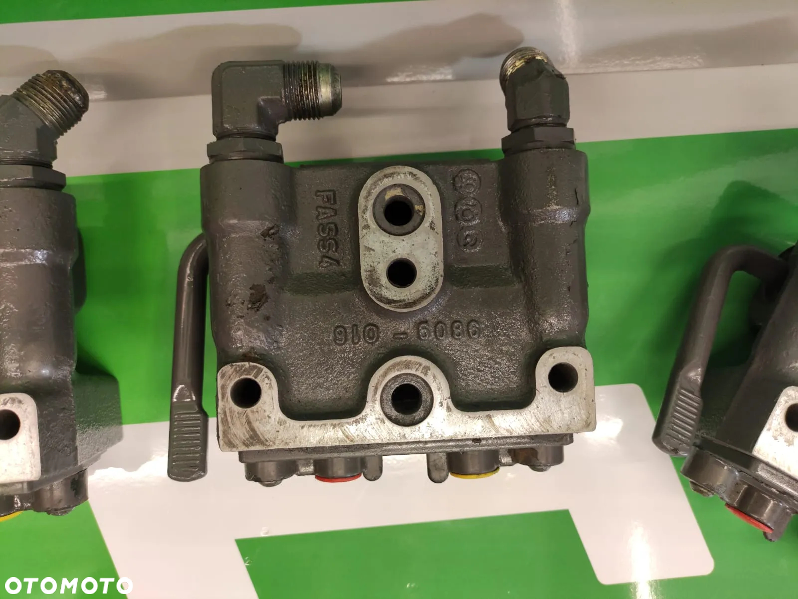 Zawór Gniazdo hydrauliczne FASS2 9809-016 CLAAS ARES 836 - 8