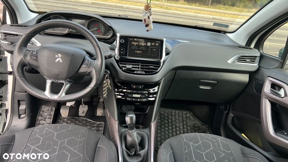 Peugeot 2008 1.2 Pure Tech Active S&S - 8