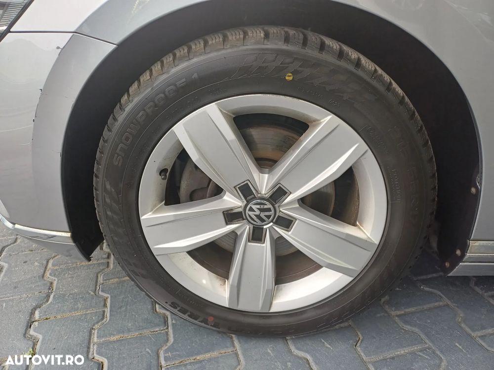 Volkswagen Passat 2.0 TDI DSG Highline - 4