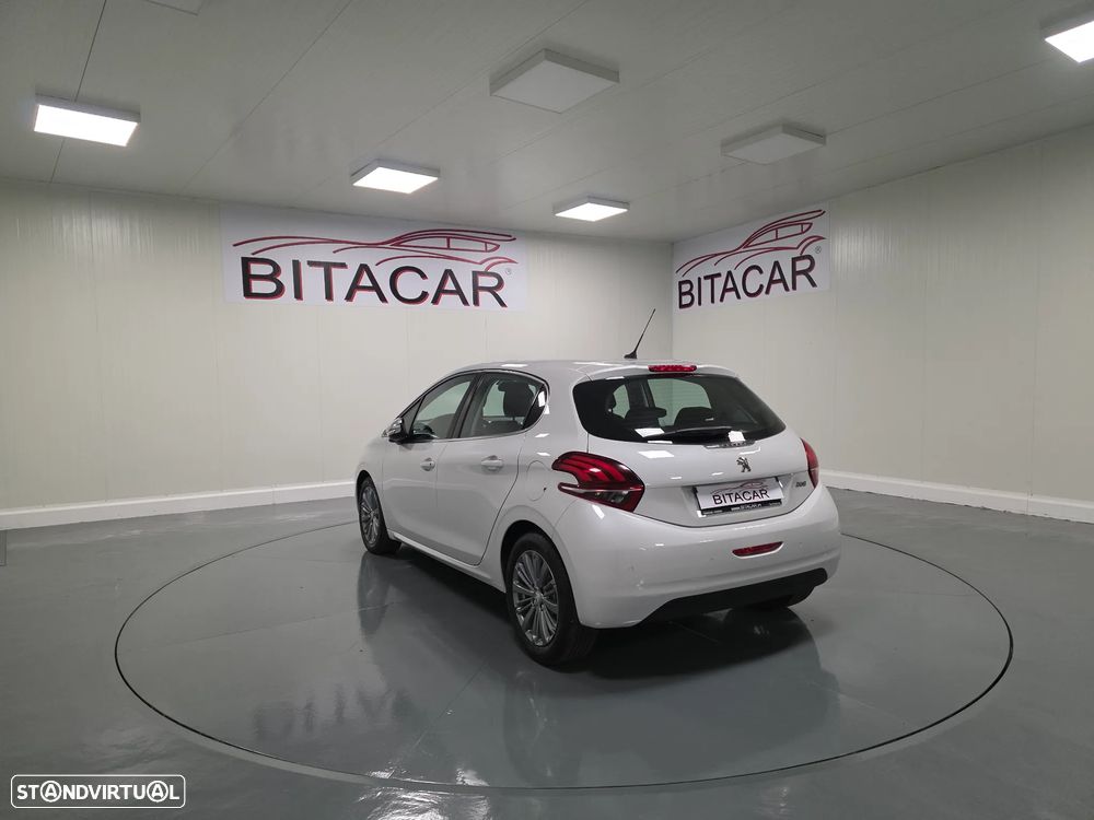 Peugeot 208 1.6 BlueHDi Allure - 12