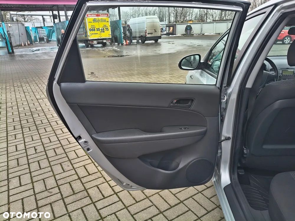 Hyundai i30 1.6 blue Classic - 31