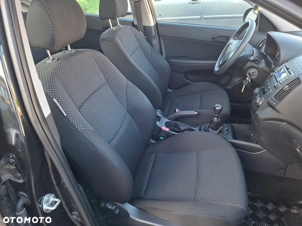 Hyundai i30 1.4 Blue Comfort - 9