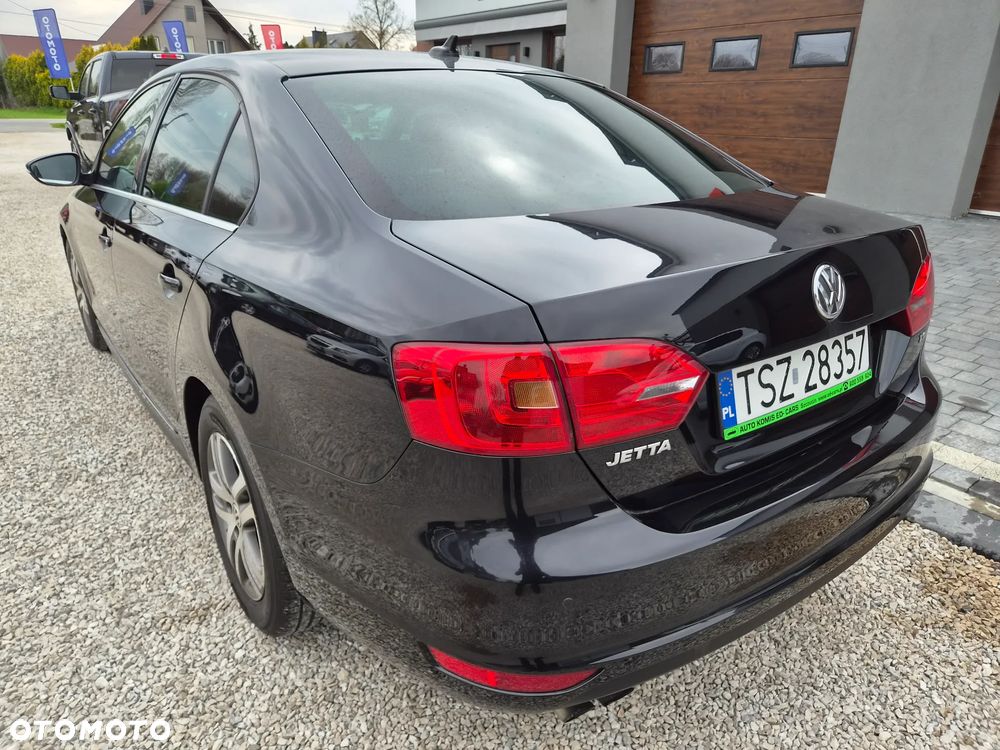 Volkswagen Jetta - 6