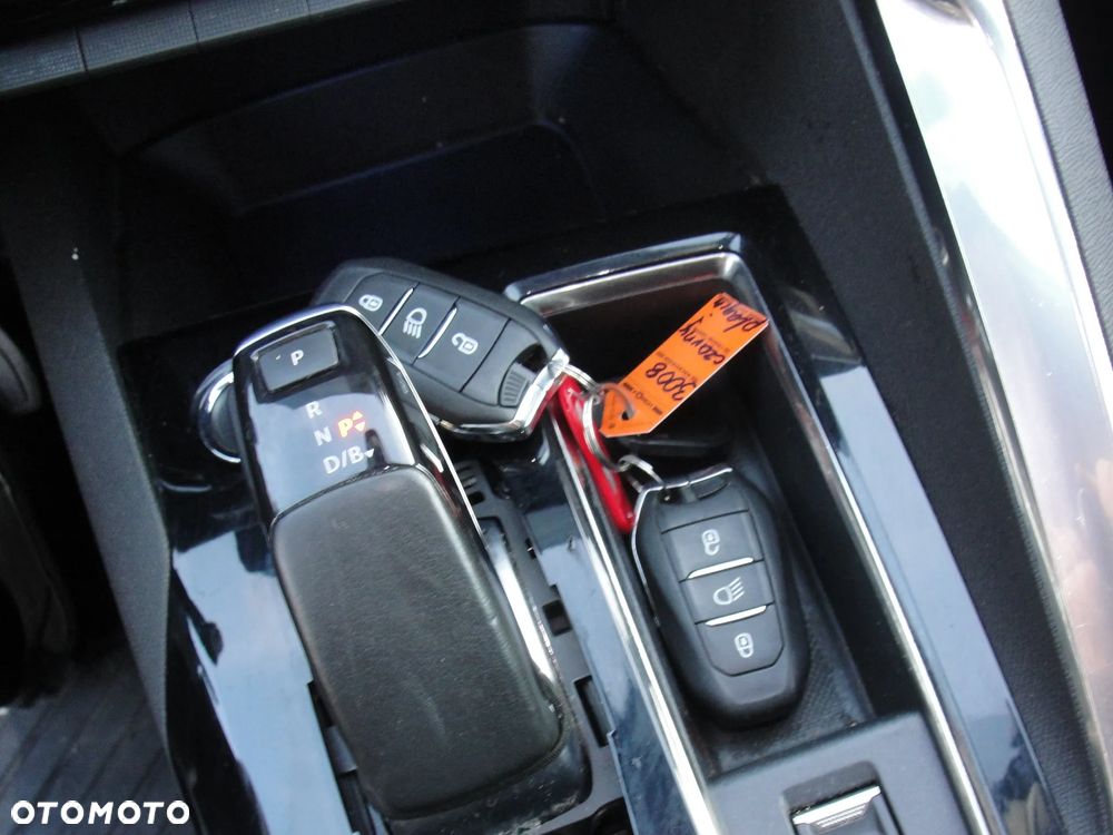 Peugeot 3008 Hybrid 225 e-EAT8 Allure - 12