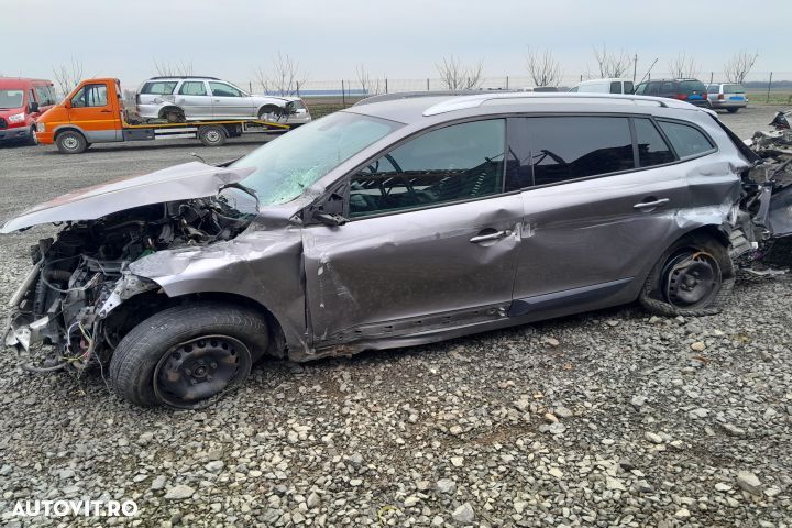 Dezmembrez Renault Megane 3 [2008 - 2014] wagon 5-usi 1.5 dCi EDC (11 - 3