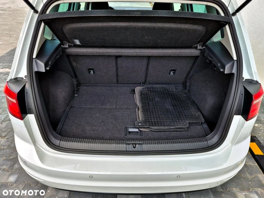 Volkswagen Golf 1.6 TDI BlueMotion Comfortline - 20