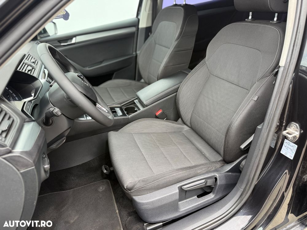 Skoda Superb 2.0 TDI DSG Active - 11