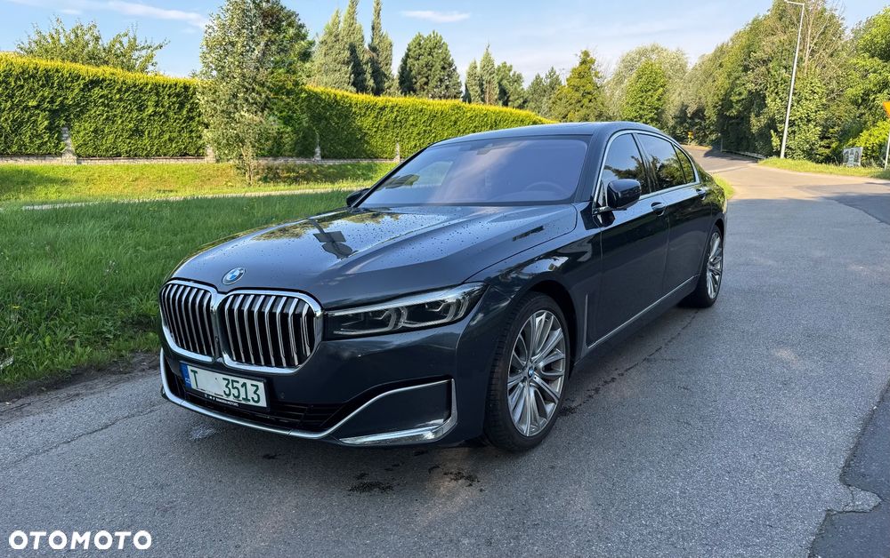BMW Seria 7 740Li - 1