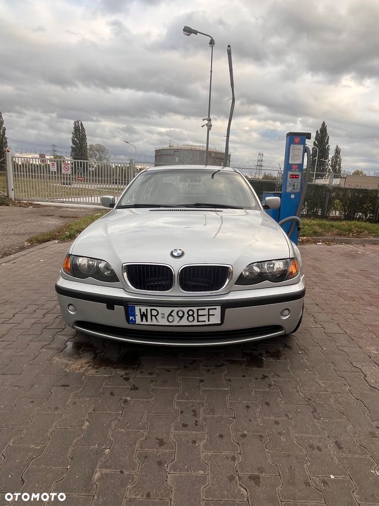 BMW Seria 3 318i - 6