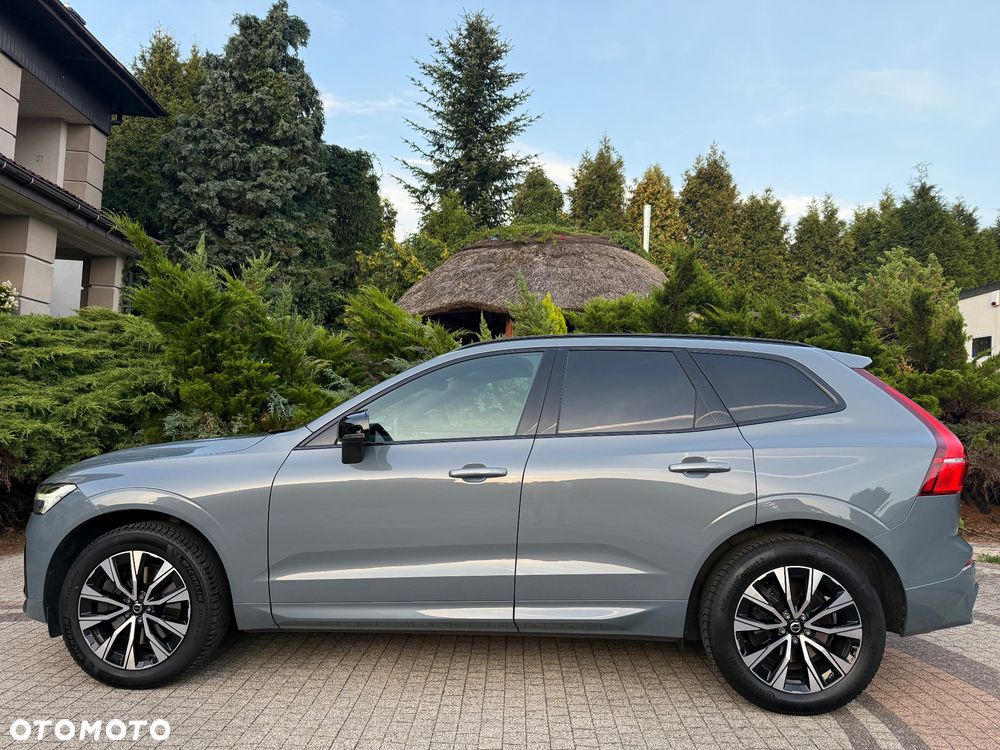 Volvo XC 60 B4 D Plus Dark - 5