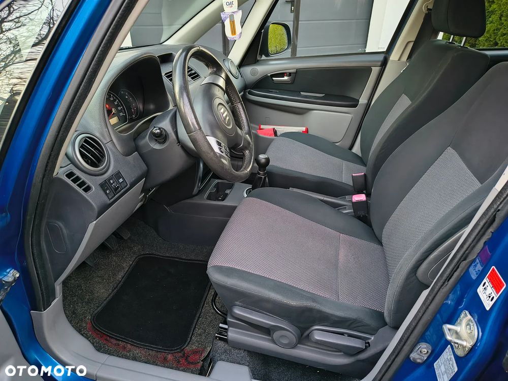 Suzuki SX4 1.6 GS / Premium 4WD - 14