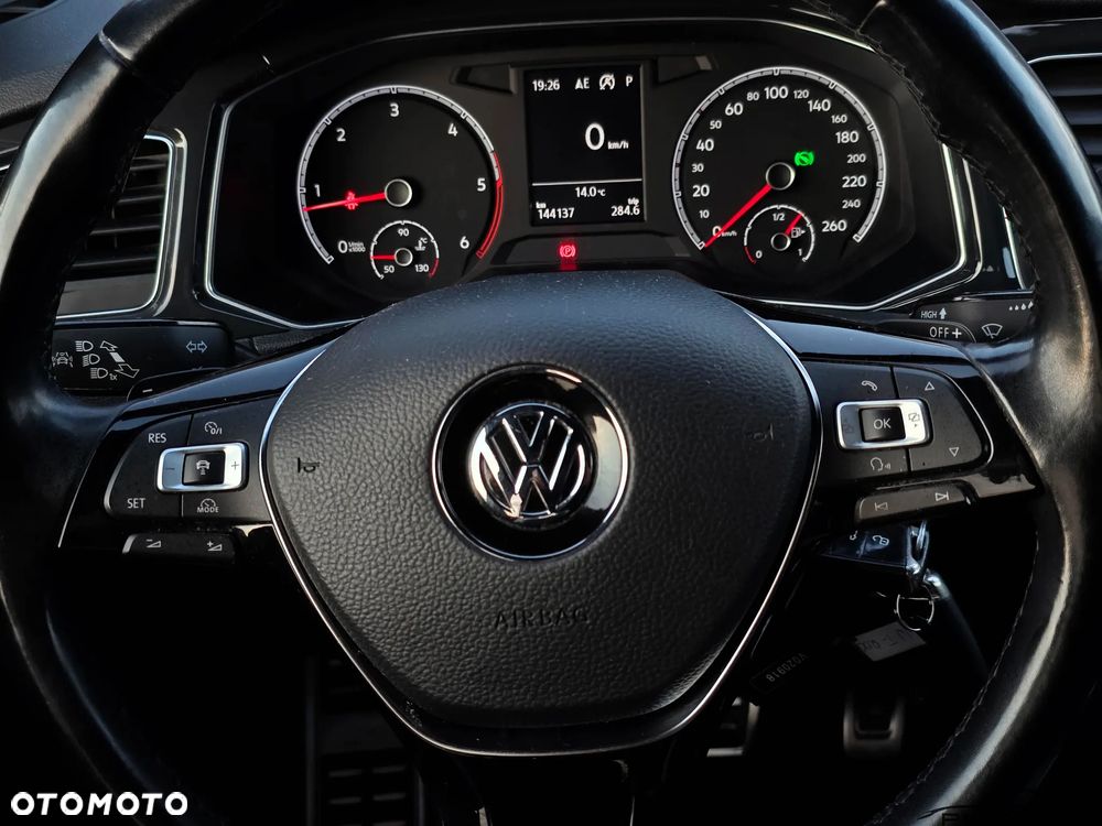 Volkswagen T-Roc 2.0 TDI SCR 4MOTION DSG R-Line - 24