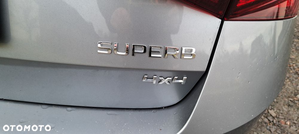 Skoda Superb 2.0 TDI 4x4 DSG L&K - 18