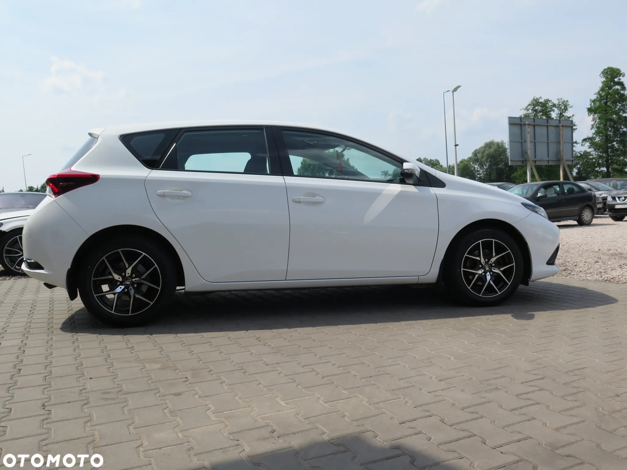 Toyota Auris 1.33 VVT-i Active - 10