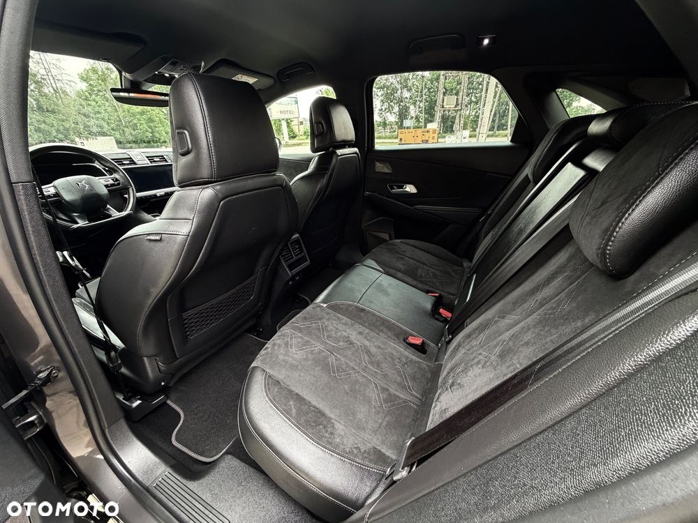 DS Automobiles DS 7 Crossback 2.0 BlueHDi Performance Line + - 29