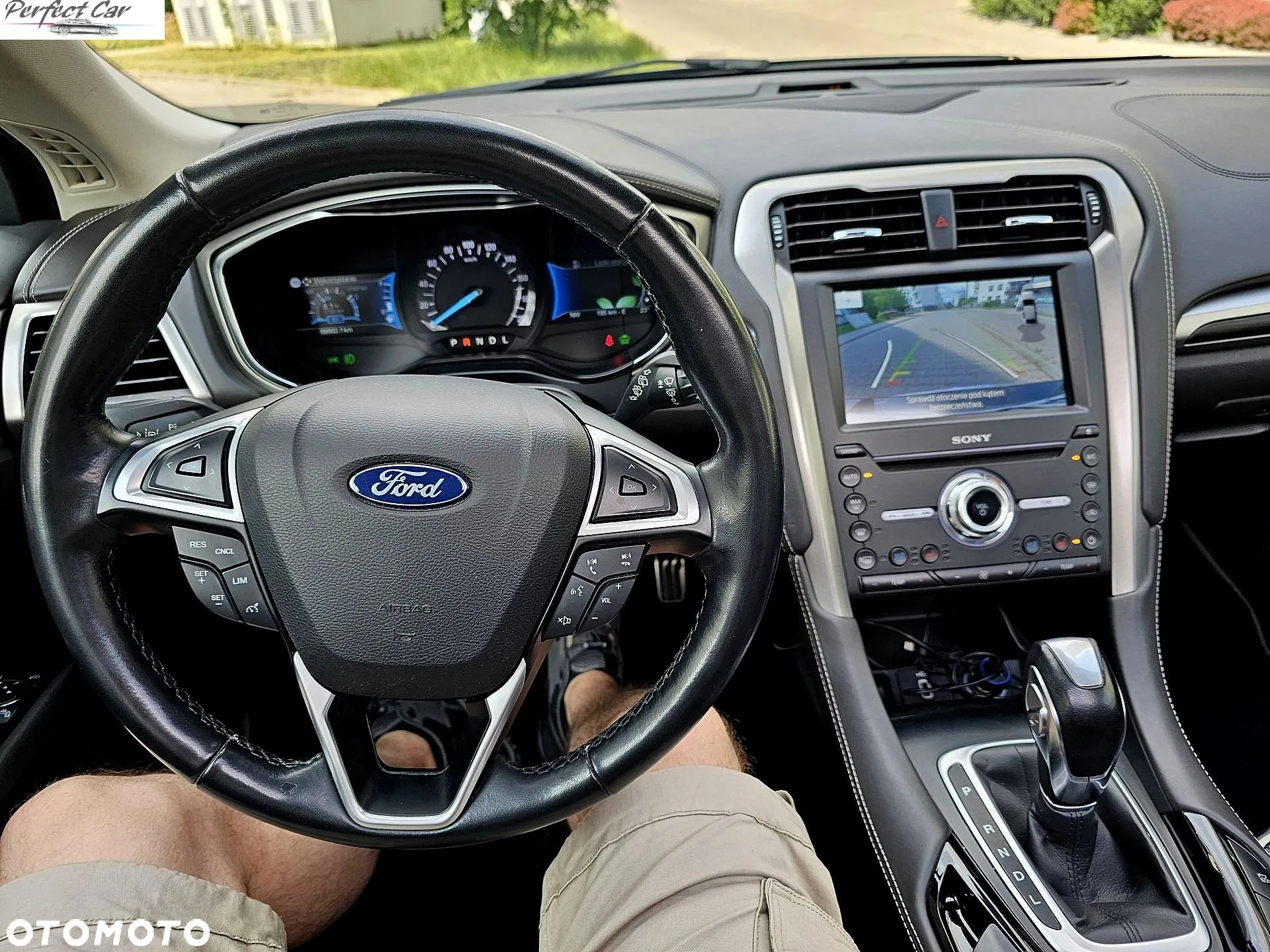 Ford Mondeo Vignale 2.0 Hybrid - 13