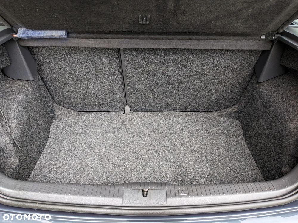 Volkswagen Polo 1.2 Comfortline - 23
