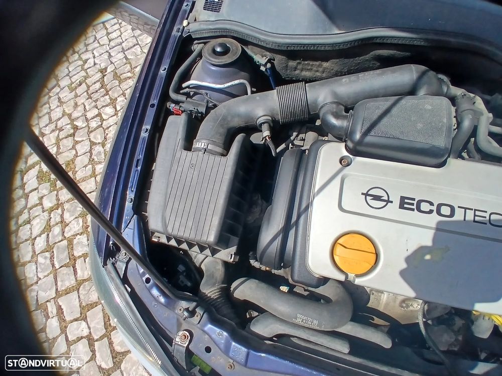 Opel Astra 1.6 Sport - 4