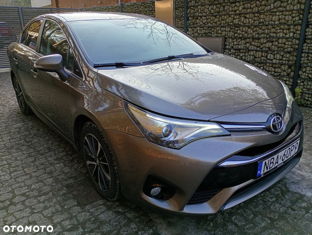 Toyota Avensis 2.0 D-4D Prestige - 3