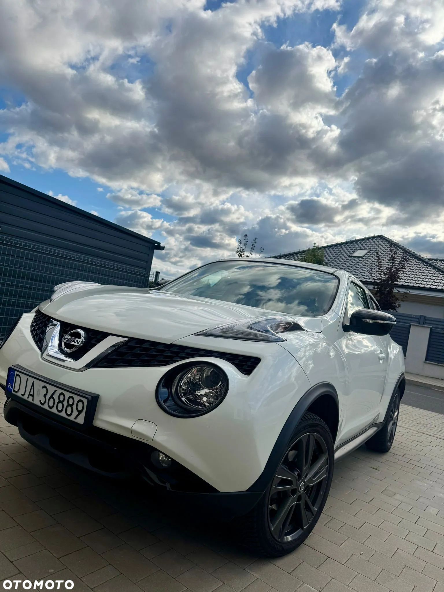 Nissan Juke 1.6 N-Connecta Xtronic EU6 - 1