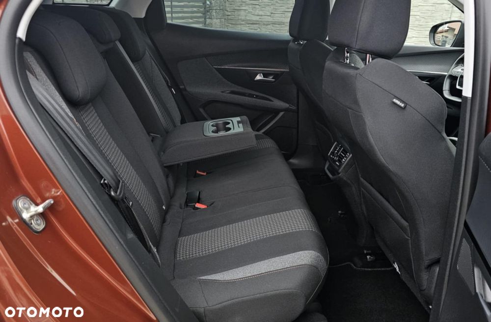 Peugeot 3008 1.2 PureTech Active S&S EAT8 - 20