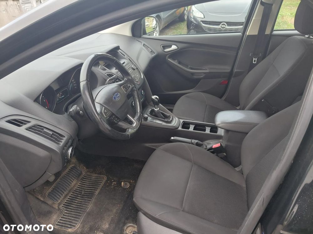 Ford Focus - 12