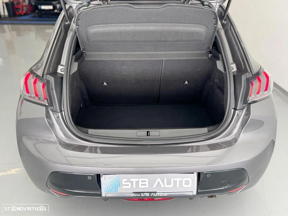 Peugeot 208 - 19