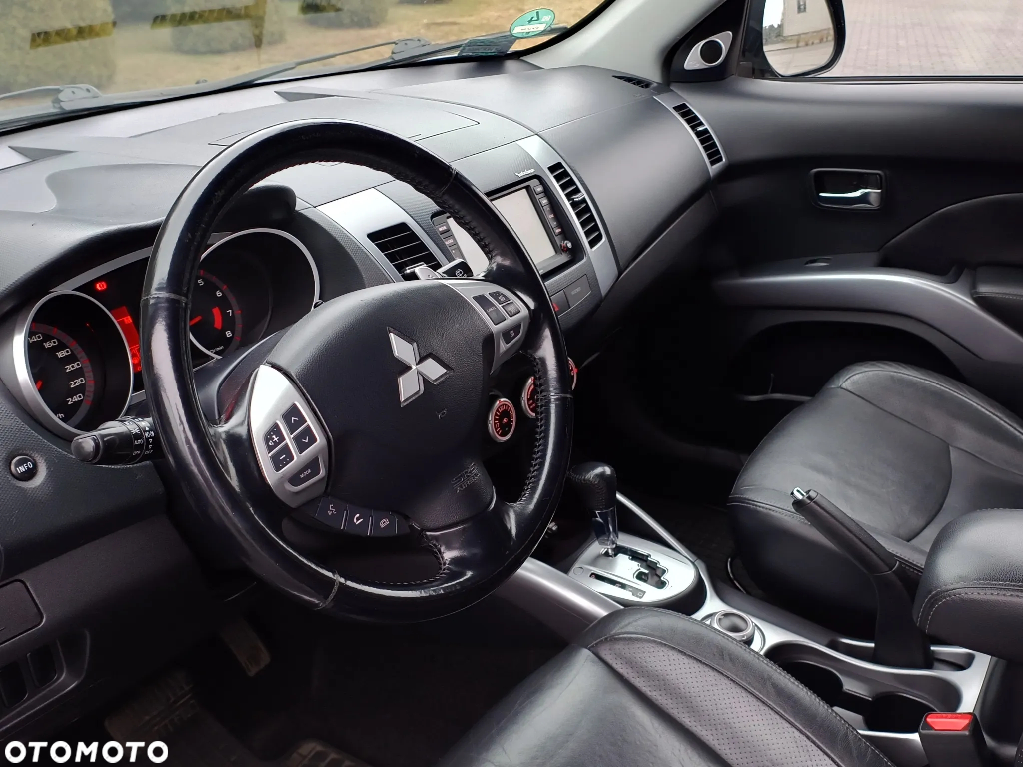 Mitsubishi Outlander 2.4 4WD CVT Instyle - 7