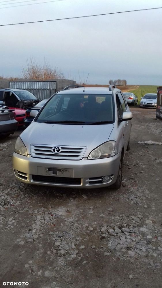 Avensis Verso 01-06r pas tył lewy prawy tylny III 3 rząd - 6