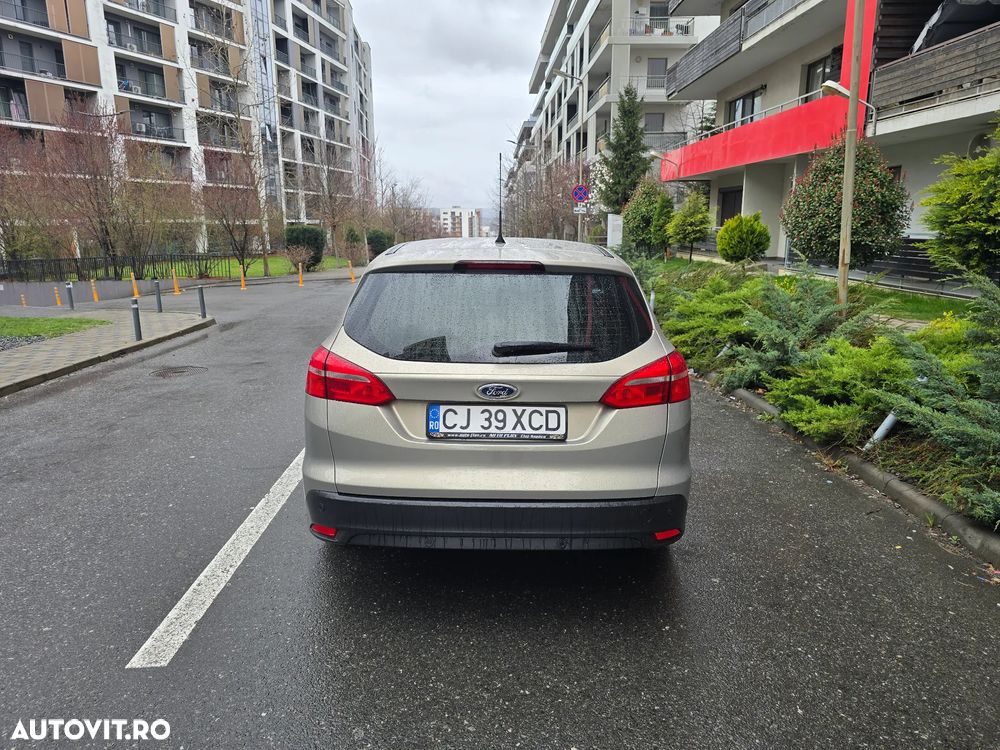 Ford Focus 1.5 TDCi DPF Start-Stopp-System Aut. Business - 6