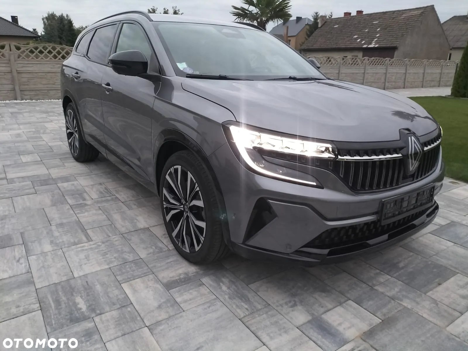 Renault Espace Full Hybrid E-TECH 200 Iconic 5-Sitzer - 2