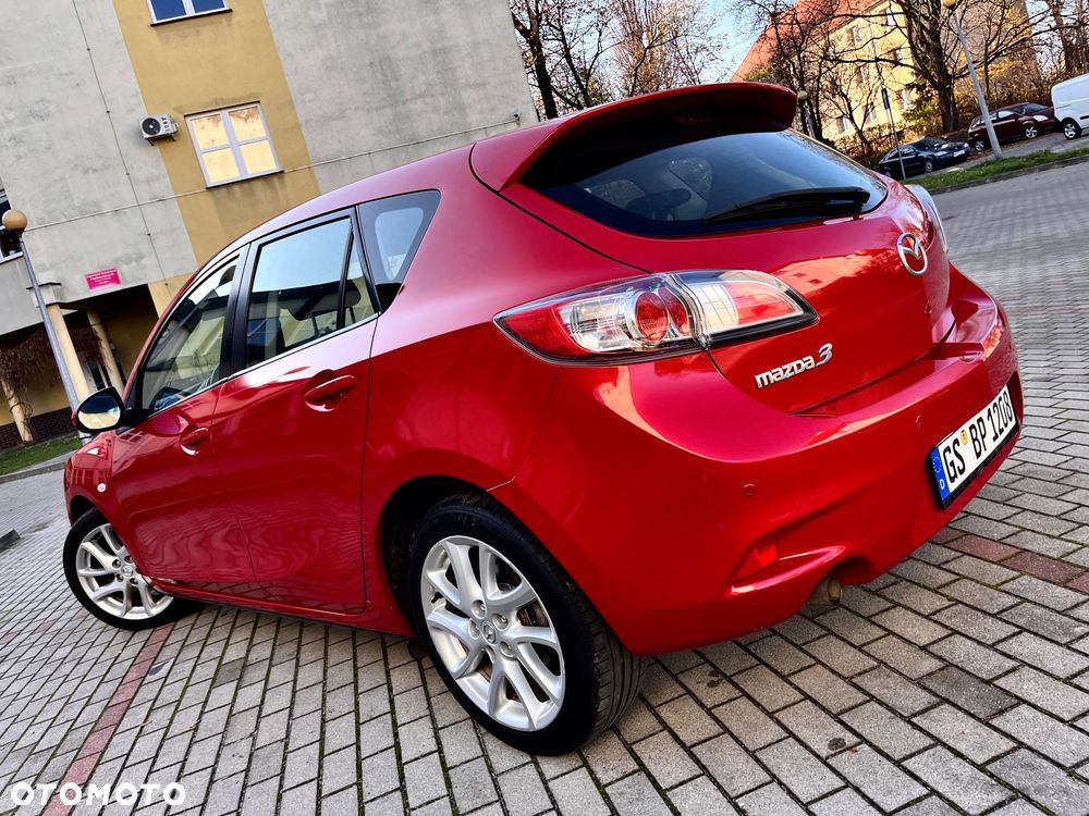 Mazda 3 1.6 Exclusive + - 4