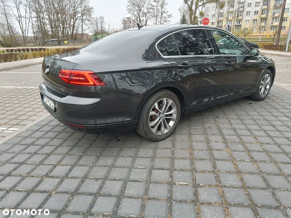 Volkswagen Passat 1.6 TDI BMT Trendline - 5