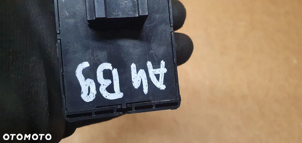Przełącznik panel szyb lewy przód Audi A4 B9 8W0959851E - 9