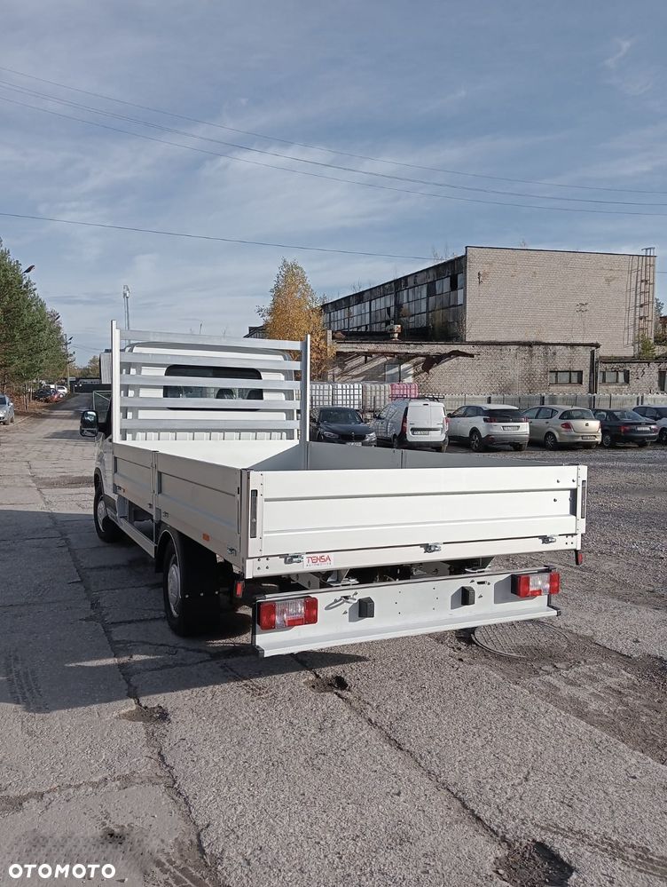 Maxus Deliver 9 - 4