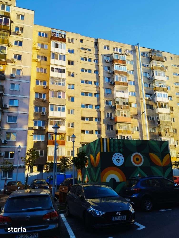 Se Vinde Apartament 3 Camere Spatios Si Renovat In Zona Piata Rahova — fotografia 1
